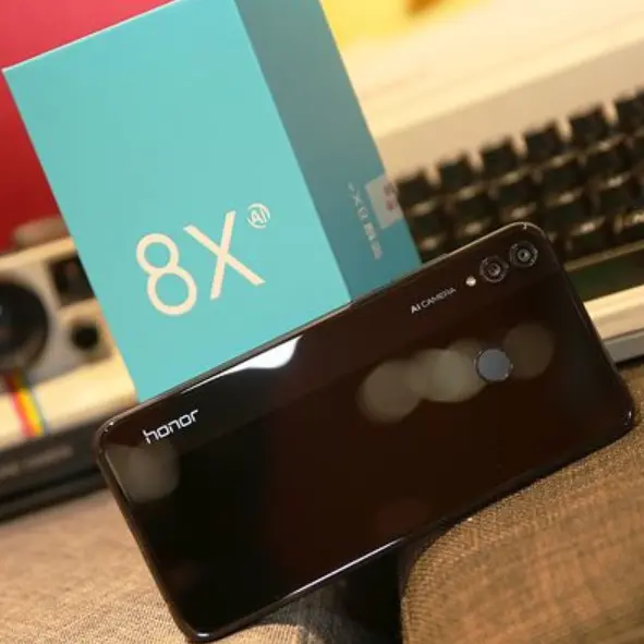 《到站秀》第208弹:全面越级的千元机 honor 荣耀 8x 智能手机